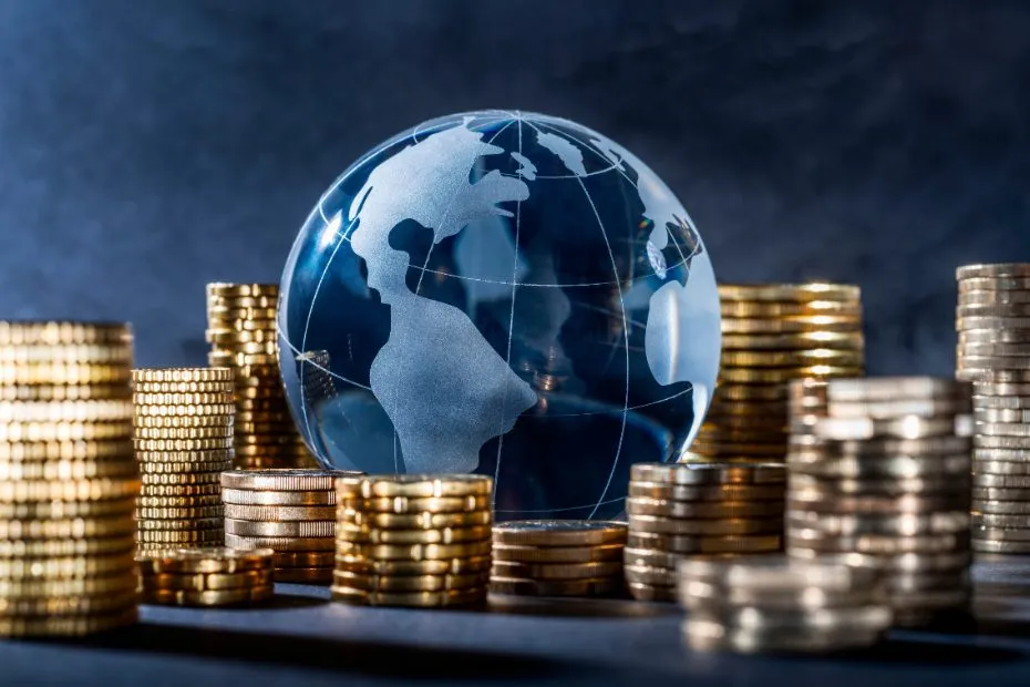 argent autour du globe